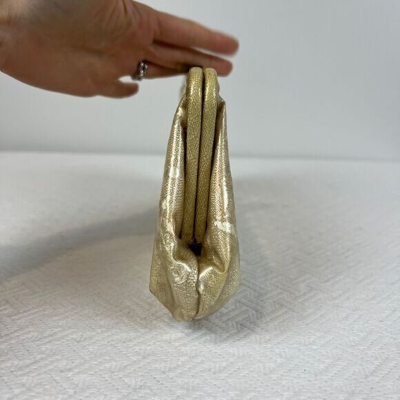 Vintage 70s Women's Victorian Gold Floral Clasp Clutch Wallet Purse Coin Pouch - Picture 3 of 10